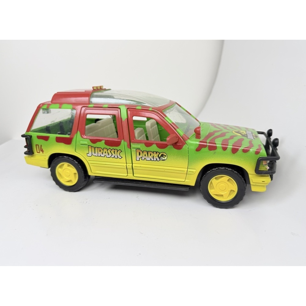 Mattel 2020 Jurassic Park 1993 Ford Explorer Model Car 04 Green Yellow Red